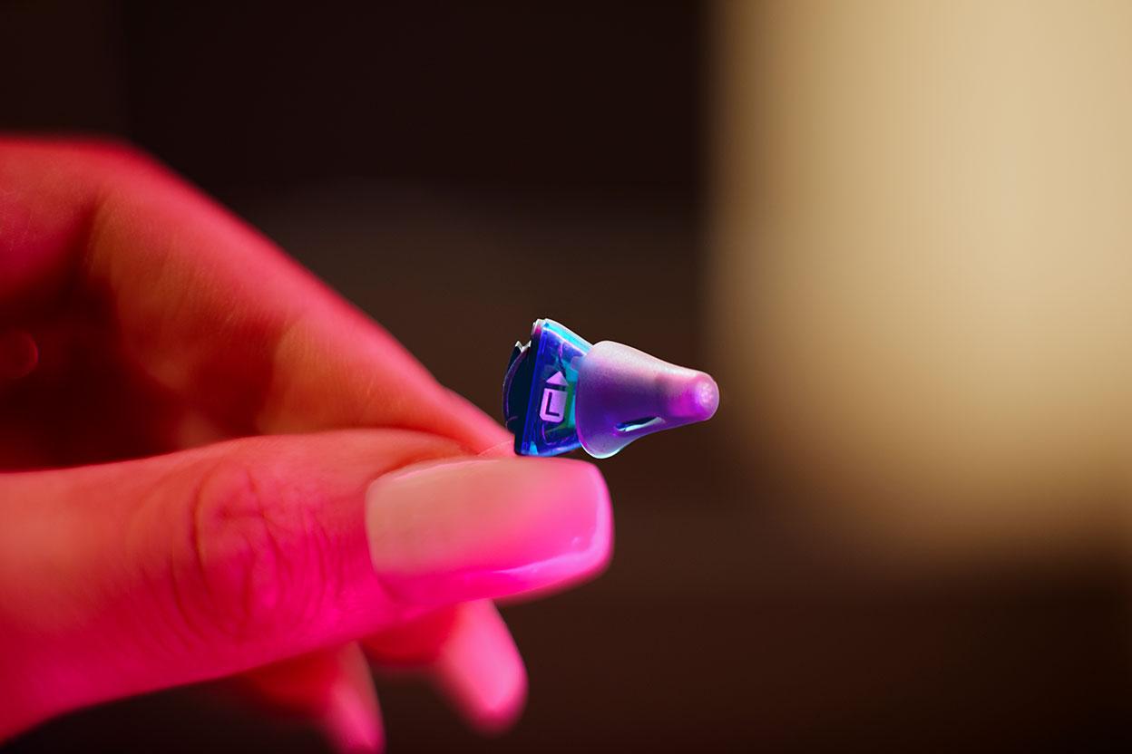 Das winzige Hörgerät Silk X von Signia